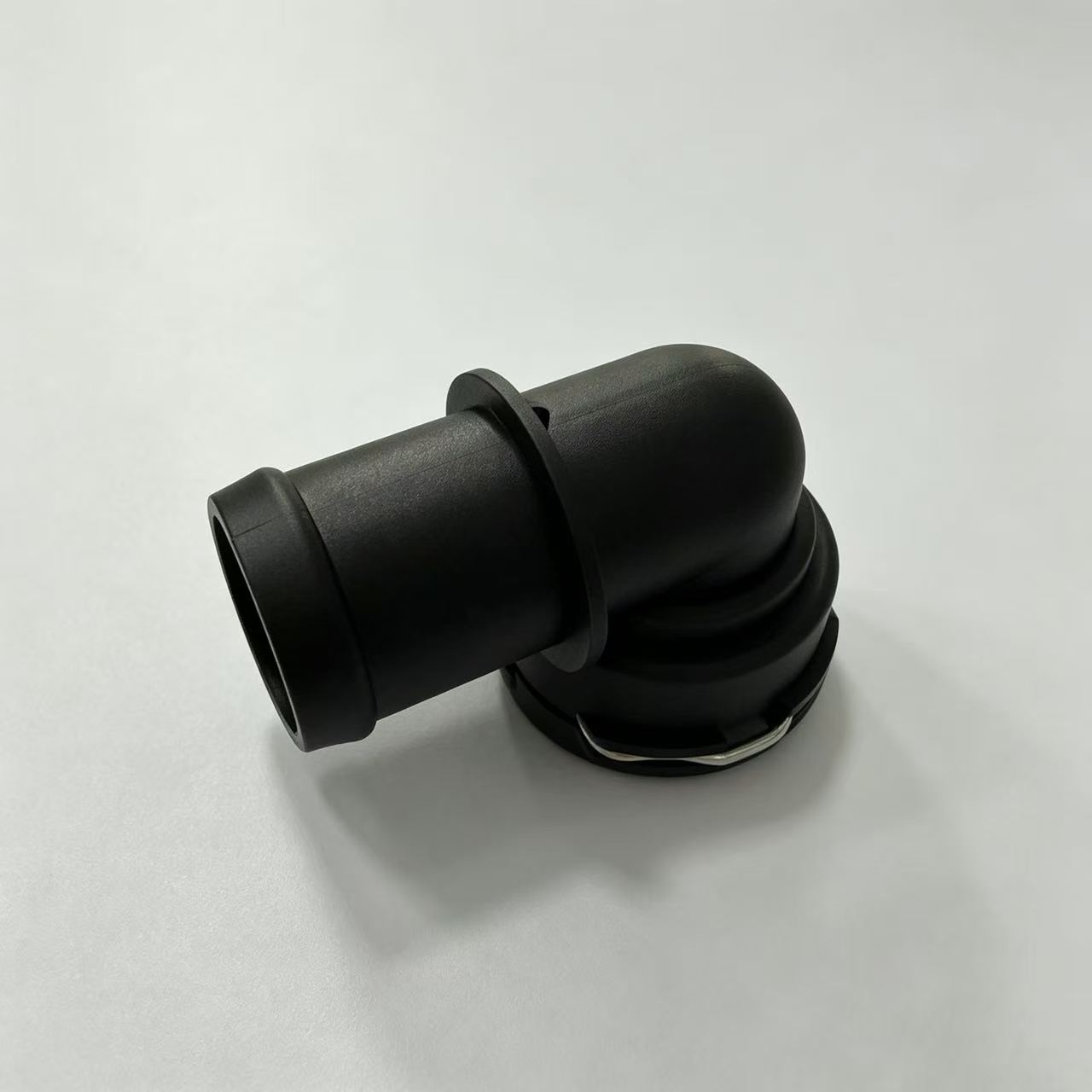 NW26 Radiator Hose Connector OE 5N0122291C For Volkswagen Sharan Tiguan Alhambra 2.0T