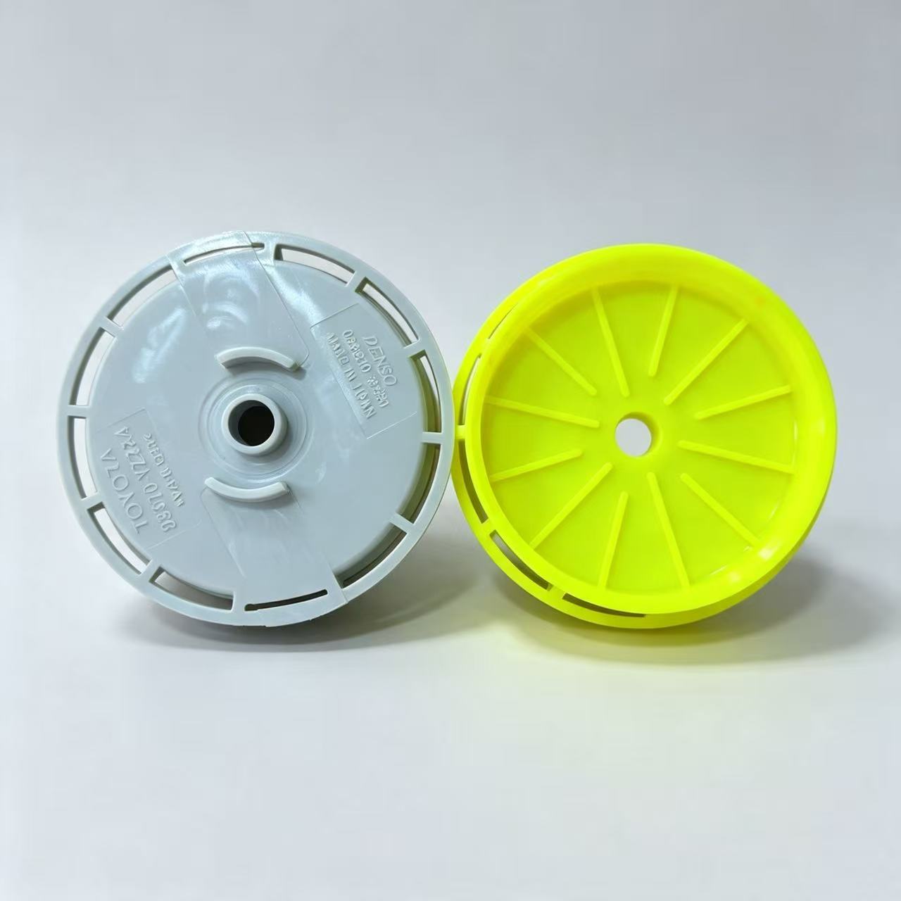 Fuel Filter End Cap 23390-51070 For Toyota Land Cruiser Hilux